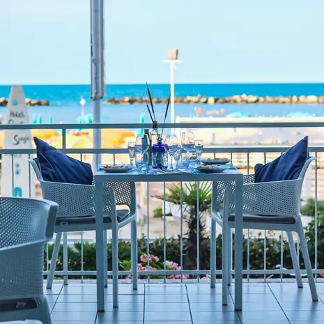 Offre de juillet à l'hôtel Elios à Bellaria Igea Marina