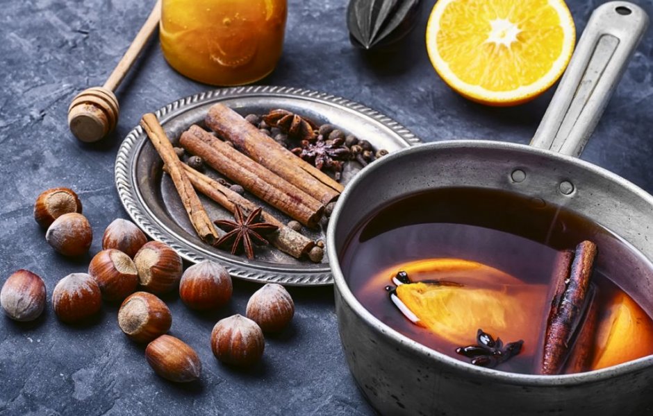 La rubrica dell'Azdora: il vin brulé La rubrica dell'Azdora: il vin brulé