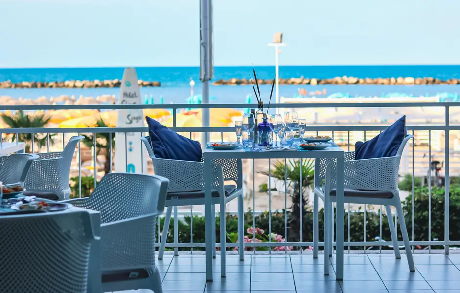 Offerta di Giugno all' Hotel Elios Bellaria Igea Marina